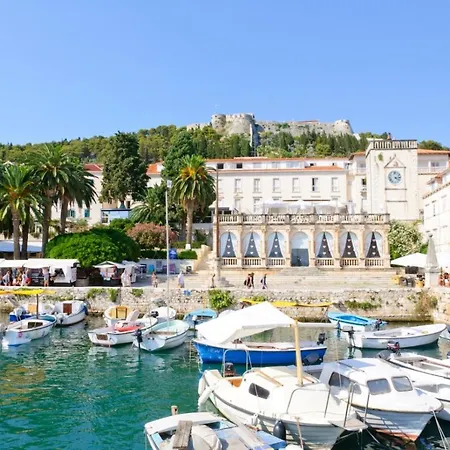 In With Sea View, Balcony, Air Conditioning, Wi-fi * Hvar Town