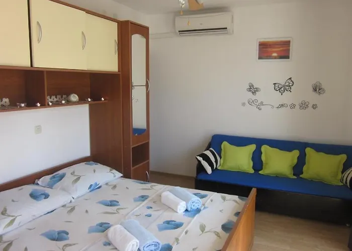 In With Sea View, Balcony, Air Conditioning, Wi-fi 赫瓦尔